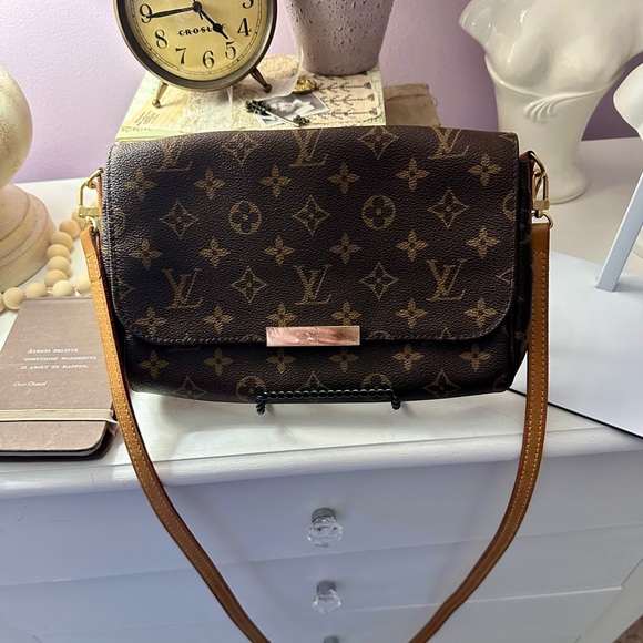Louis Vuitton Dark Brown Monogram Crossbody Bag - Picture 1 of 10